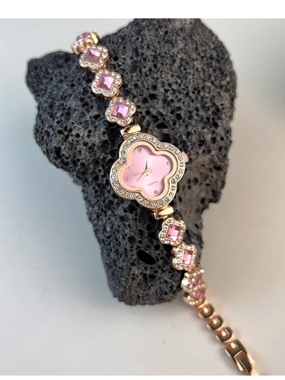 Elegant Pink Clover Face Bracelet Watch - Women's Jewelry - Picture 1 of 6